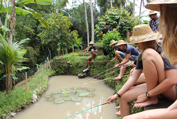 Java en Bali jongerenreis vissen