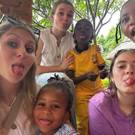 Unique Vrijwilligersproject Tanzania Jonge Kinderen tong uitsteken 