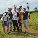 Jorren met andere vrijwilligers Java indonesie