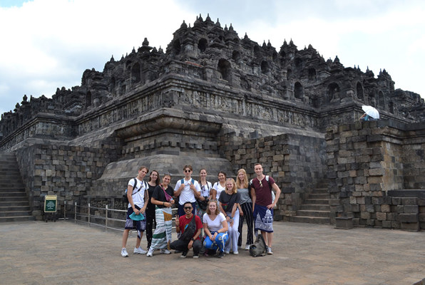 Java en Bali jongerenreis tempel 