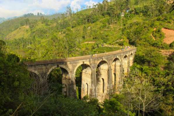 Jongerenreis Sri Lanka bridge 