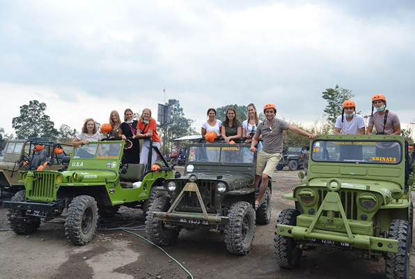 Java en Bali jongerenreis jeeps