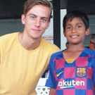 Damian vrijwilliger in Sri Lanka voetbal project 