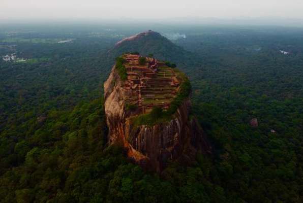 Jongerenreis Sri Lanka op Lian rock