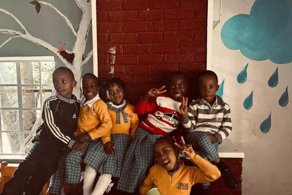 Unique Vrijwilligersproject Tanzania Jonge Kinderen foto van een paar kids