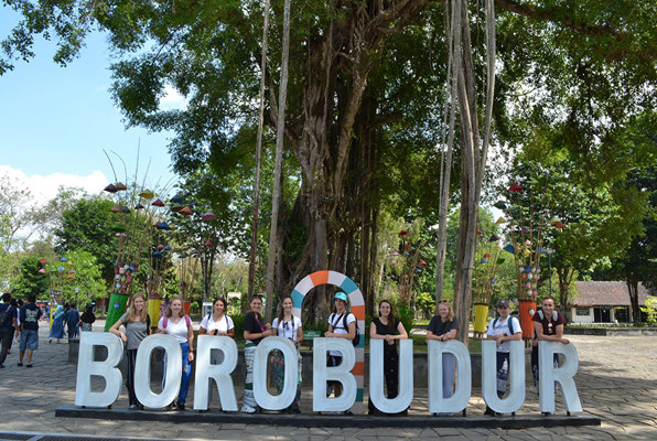 Java en Bali jongerenreis borobudur