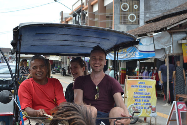 Java en Bali jongerenreis nog een tuktuk 