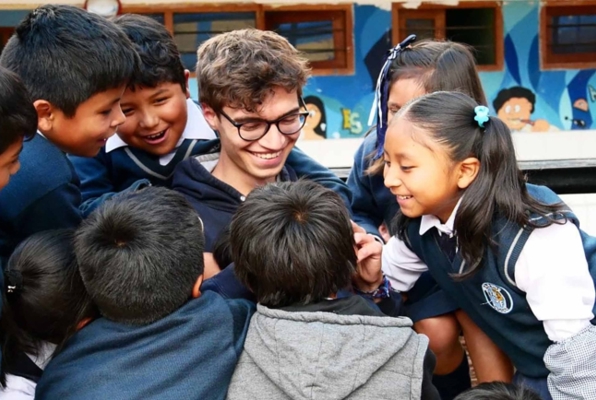 Kinderproject: Leren Lezen & Engelse Les Geven in Peru met de kids