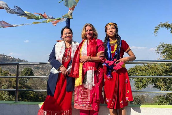 Vrijwilligerswerk Nepal community project vrouwen bij het huis